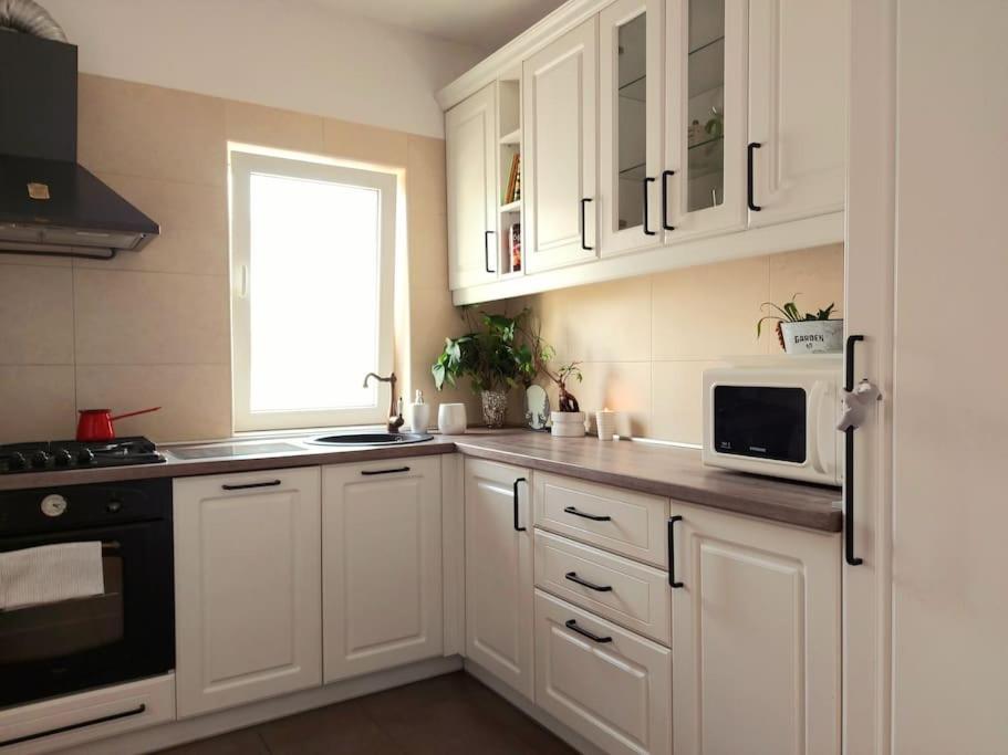 Cosy Boutique 61 Sqm Apartment - Private Parking - Ten Blocks Residence Bukarest Exteriör bild